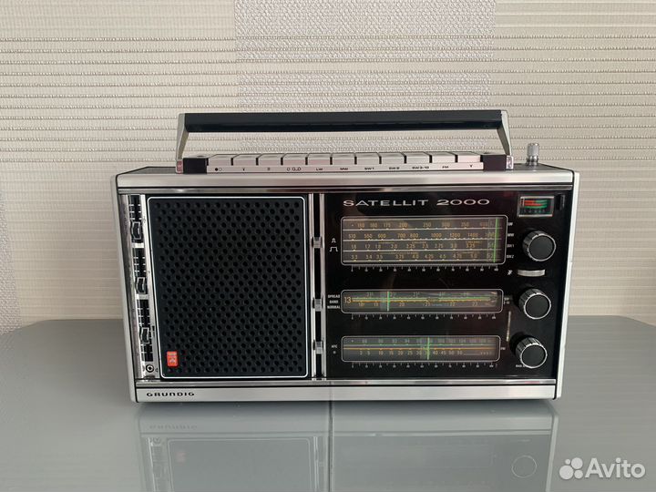 Радиоприемник grundig satellit 2000