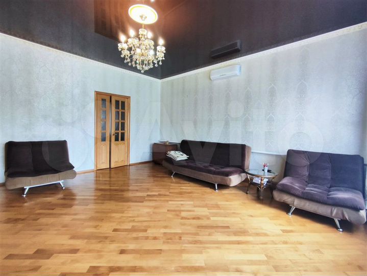 Дом 188,2 м² на участке 5,8 сот.