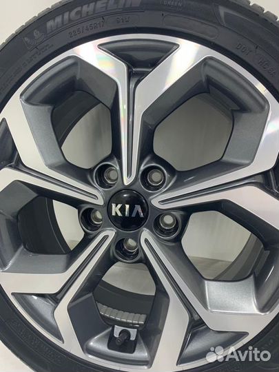 Новые оригинальные Kia Ceed, Michelin 225/45 R17