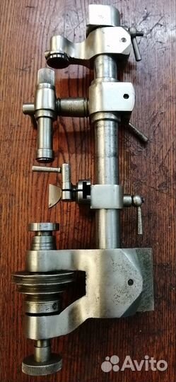 Часовой токарный станок