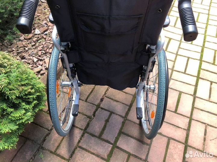 Кресло коляска для инвалидов комнатная