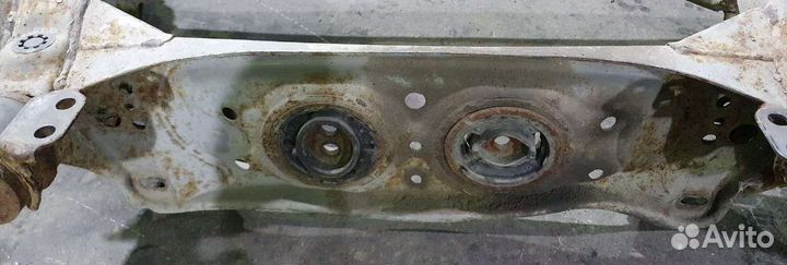 Подрамник задний gx90 jzx90 lx90 Mark2