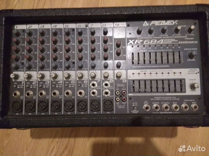 Микшерный усилитель Peavey XR684