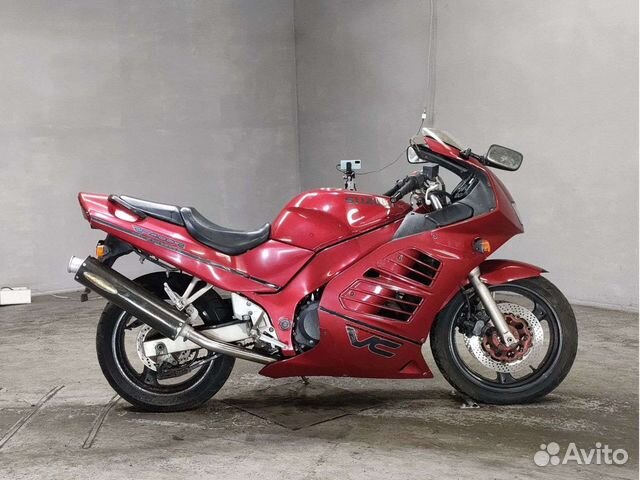 Suzuki RF 1000