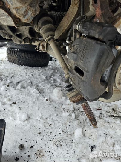 Суппорт передний правый левый toyota corolla e110