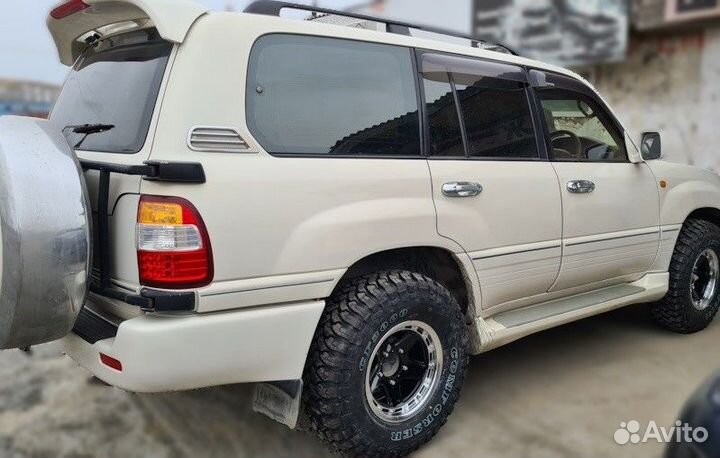 Стопы (задние фонари) задние Toyota Land Cruiser