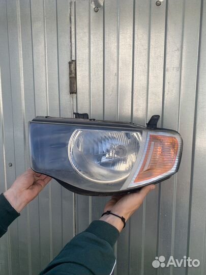 Фара на mitsubishi l200