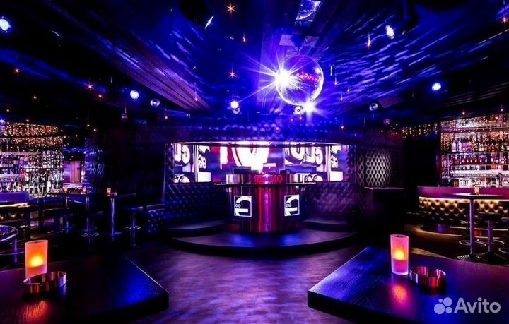 Клуб на одной из барных улиц