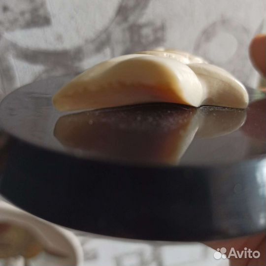 Панно, картина из бивня Африканка