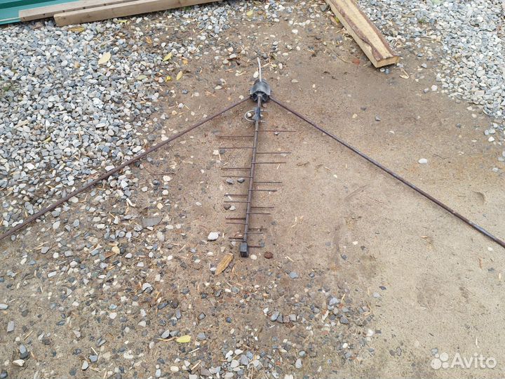 Антенна спутниковая