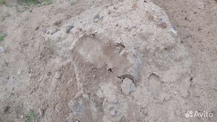 Приму грунт неплодородный