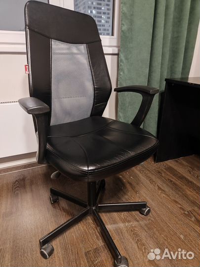 Компьютерное офисное кресло Easy chair