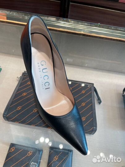 Туфли Gucci кожа размер 37 наличие одни