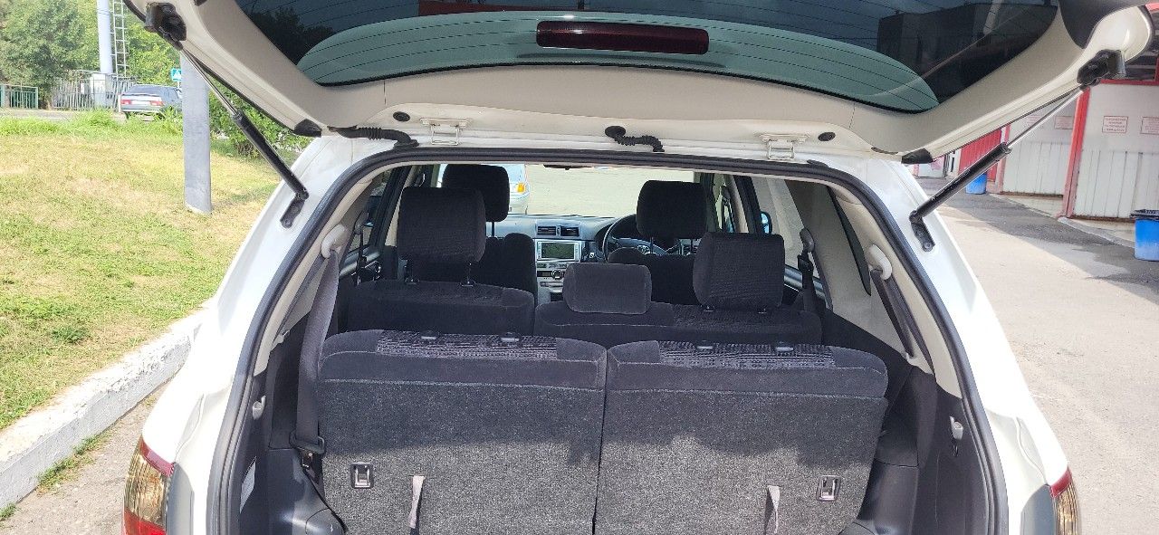 Toyota Ipsum: фото владельца