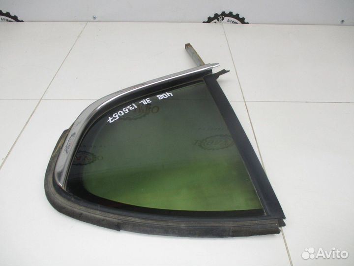 Стекло двери задней левой (форточка) Peugeot 408