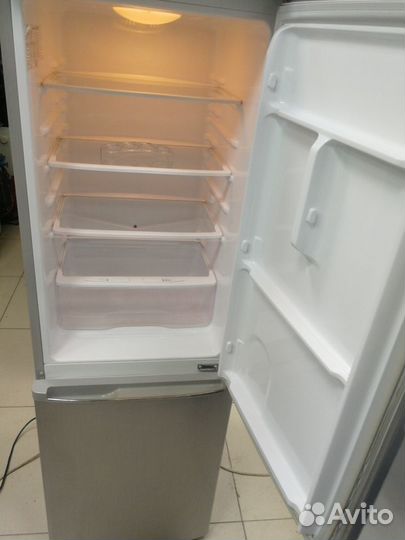 Холодильник Самсунг узкий высота 174см.5мм