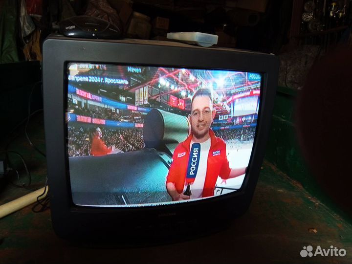 Телевизор samsung