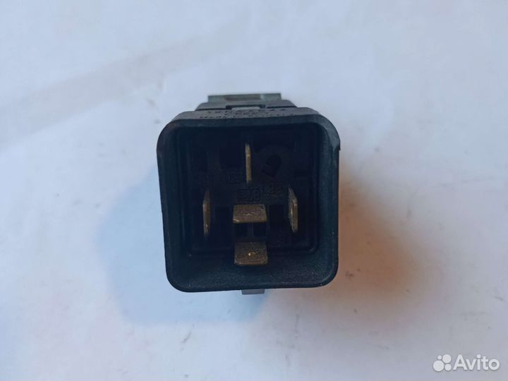 Реле понтиак 0332204171