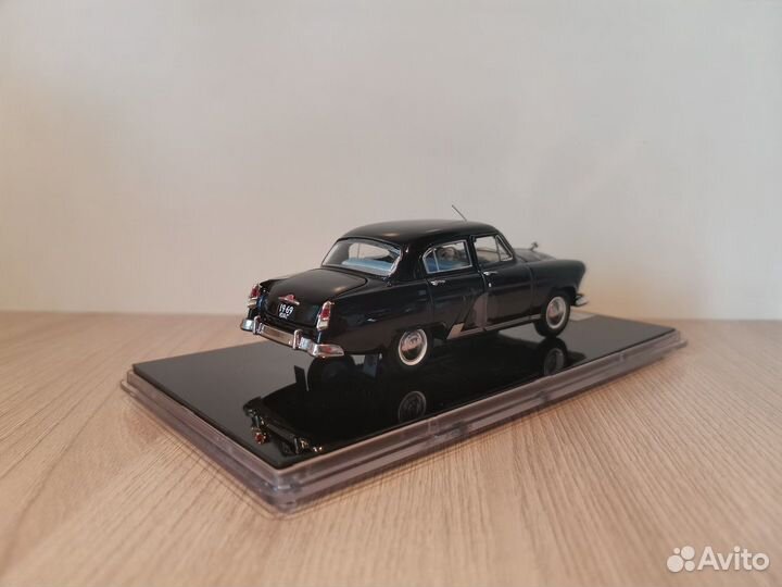 Волга газ М-21И черная