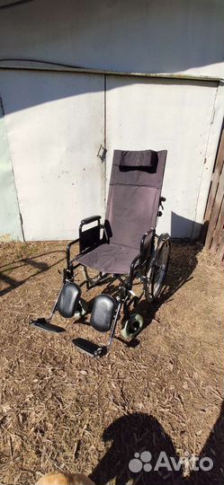 Инвалидная коляска с откидной спинкой