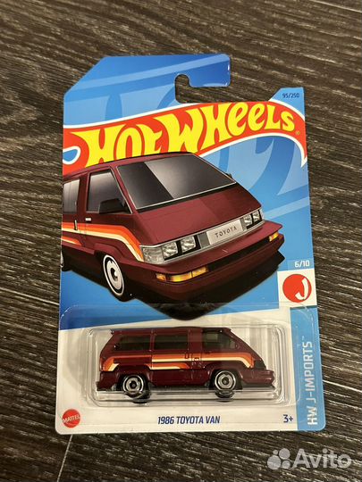 Hot wheels toyota van 1:64