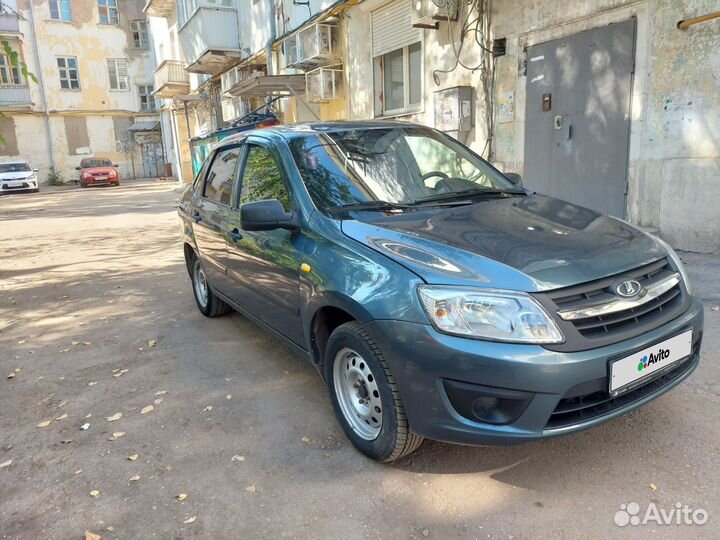 LADA Granta 1.6 МТ, 2015, 100 000 км