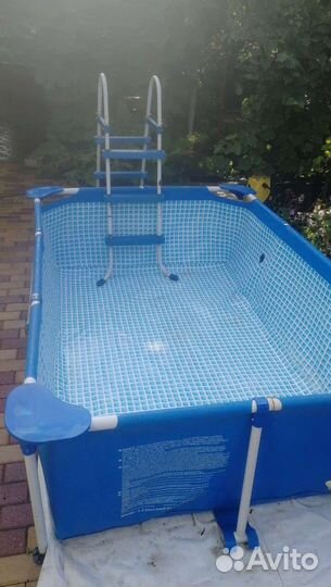 Каркасный бассейн intex