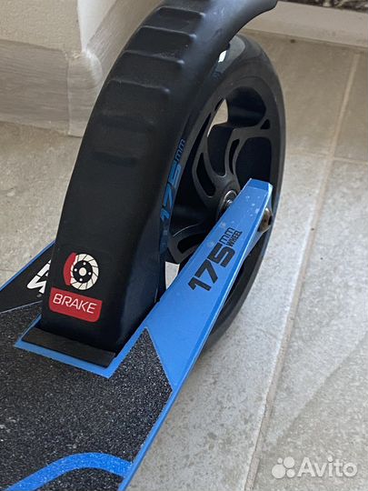 Самокат взрослый Roces + сумка в подарок