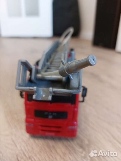 Машина пожарная с водяным насосом