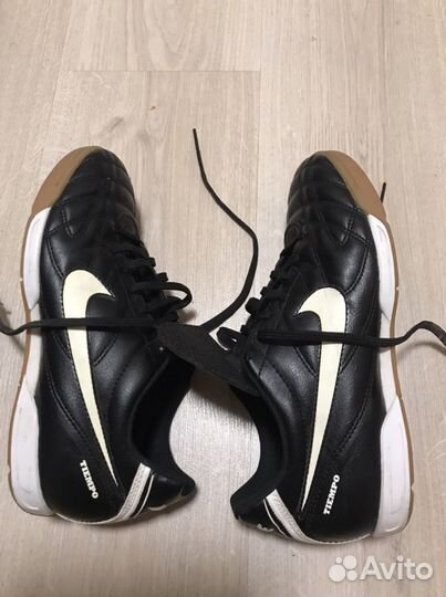 Футзалки Nike Tiempo Natural III IC EU40,5