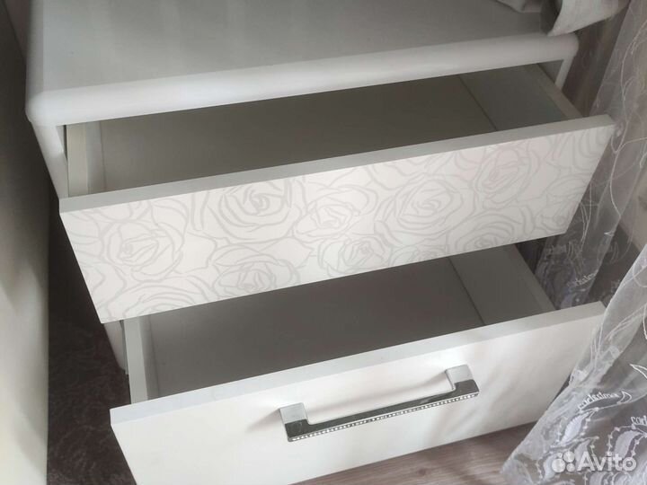 Тумба прикроватная белая бу