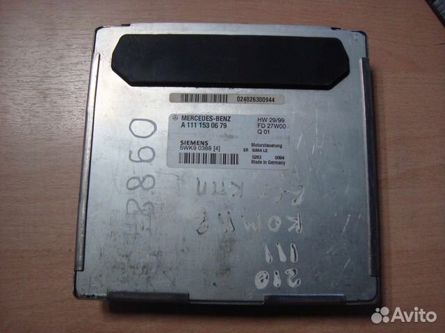 Блок управления двигателем W210 M111 A1111530679