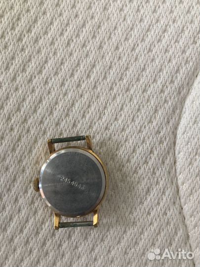 Золотые часы женские