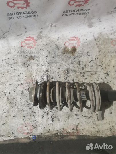 Стойка подвески передняя левая Лада 2110 2111 1999