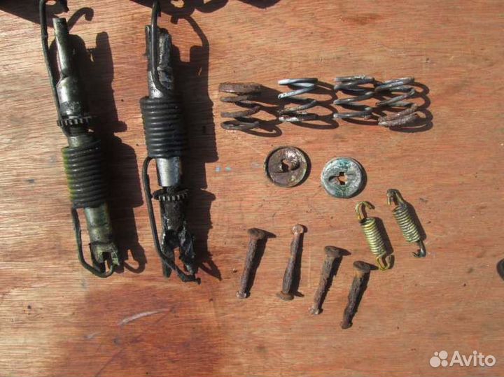 Тормозной механизм задний Toyota Platz NCP16