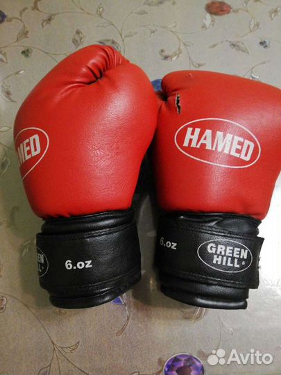 Боксерские перчатки