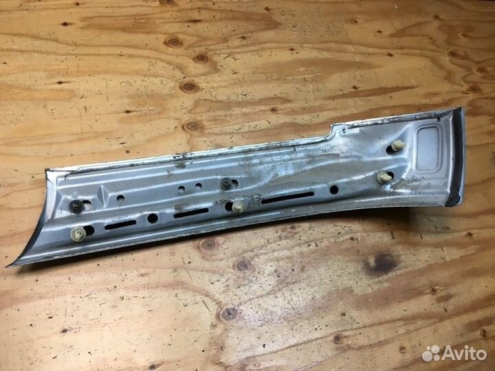 Накладка на крыло лев. зад. toyota sienta