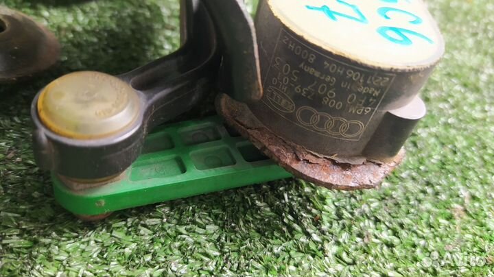 Датчик высоты дорожного просвета задний Audi A6