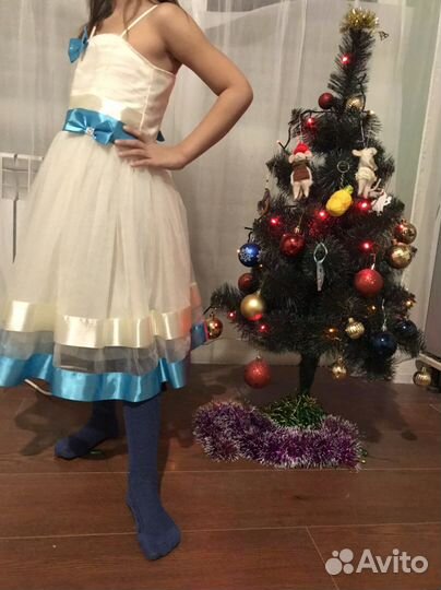 Нарядное платье на утренник 4-5 лет