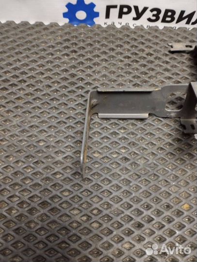 Кронштейн (крепление) Volvo FH4 21347555