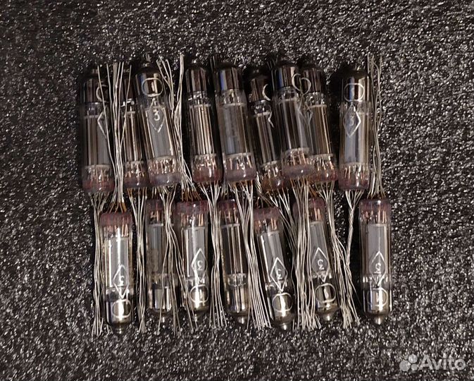 Радиолампа триод 6н21б. СССР