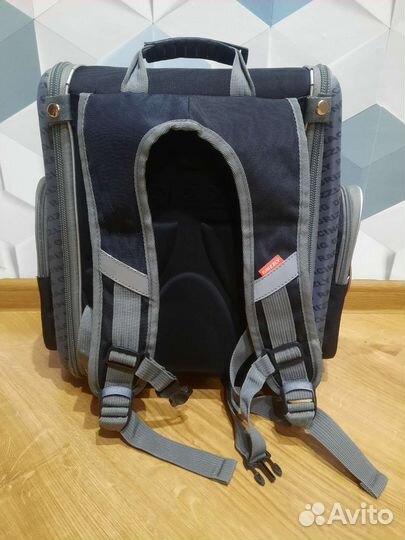 Школьный рюкзак Grizzly