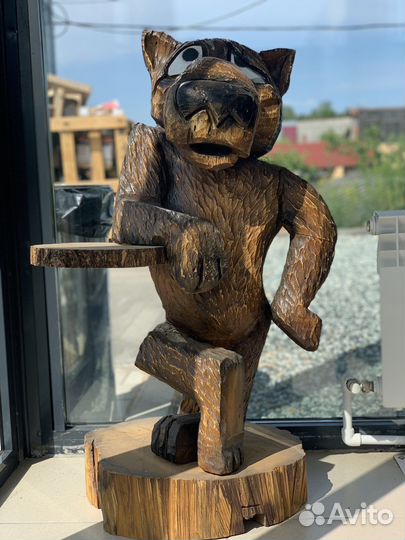 Фигура из сибирского кедра Волк (маленький)