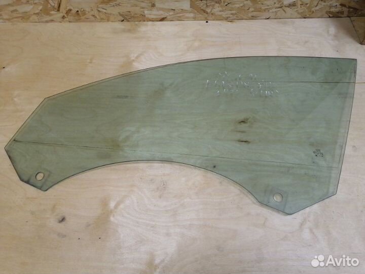 Стекло двери переднее левое Audi A6 C6 BDW 2007