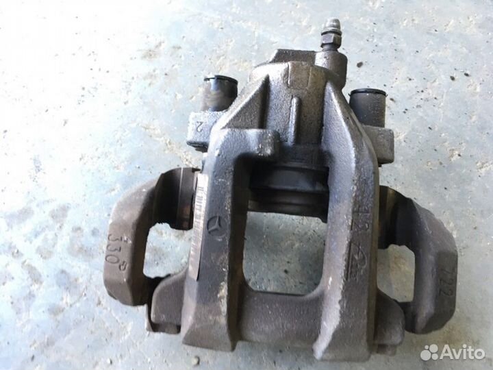 Суппорт задний левый Mercedes-Benz Gl-Class X164