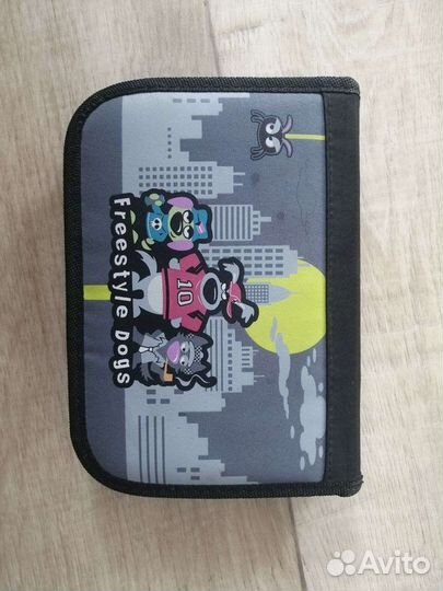 Пенал школьный