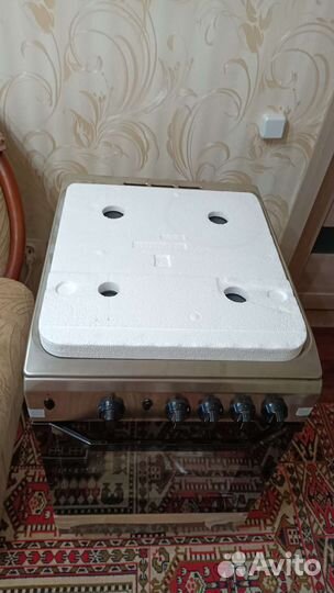 Газовая плита новая indesit