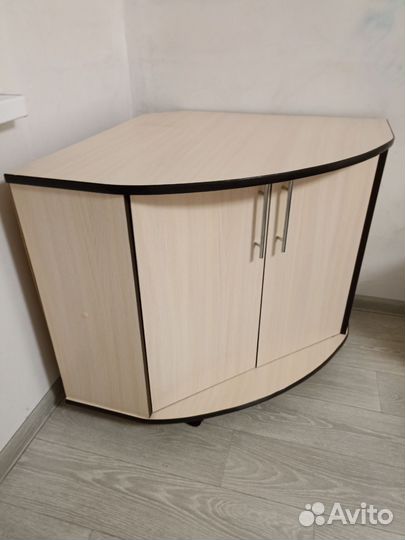 Тумба угловая