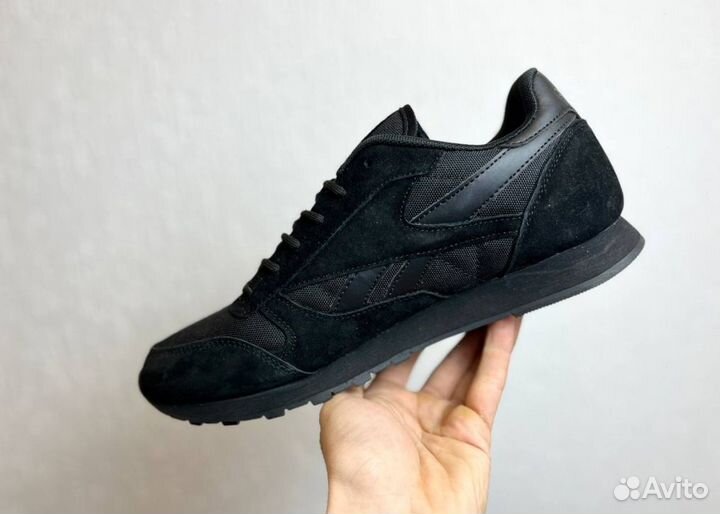 Кроссовки Reebok долговечные