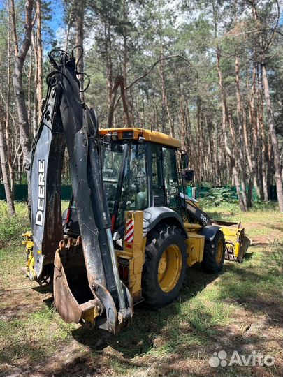 Экскаватор-погрузчик John Deere 325J, 2011